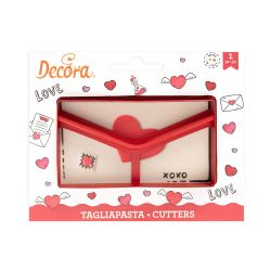 Decora Plastic Cookie Cutter Love Letter